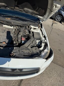 Mitsubishi lancer. 1.6i 2012 pojizdne - 12