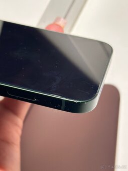 iPhone 13 - 12