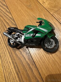 Sada modelů motorek - 12
