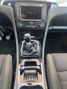 Ford Galaxy 2.0 tdci 120 kw 8/2014 7 míst 183 tis.km - 12