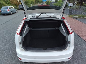 Ford Focus 1.4i 16v | 2010 | 102tis km - 12