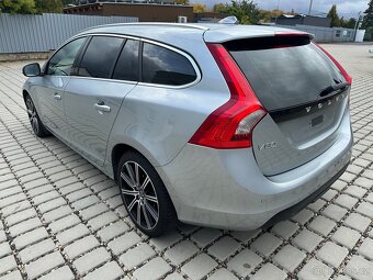 Volvo V60 D3 (pětiválec) Ocean Race, perfektní stav - 12