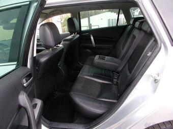 Mazda 6 Dynamic sport 2.5i 16V kombi,xenony,kůže,BOSE - 12