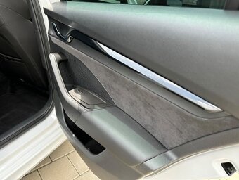Octavia 4 2.0 tsi rs  tovární Zaruka - 12