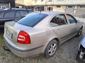 Škoda Octavia II 1.6i benzín rok 2005 vada motoru - 12