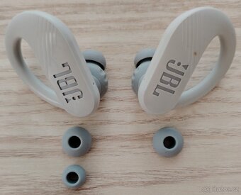JBL - sluchátka Endurance PEAK3 - 12
