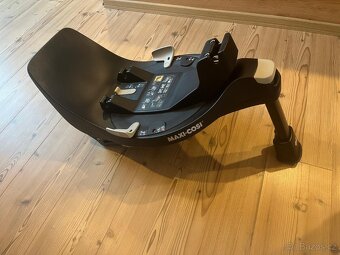 MAXI-COSI Pebble 360 + 2x Isofix - 12