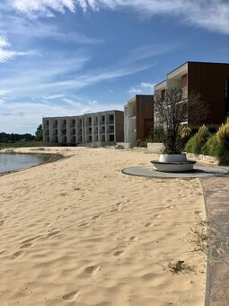 Luxusný a dizajnový apartmán pri jazere v Penati Golf Rezort - 12
