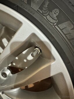 ORIGINAL ALU KOLA BMW 5 G30 G31 245/45/18 zimní pneu micheli - 12