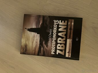 Knihy s válečnou tématikou - 12