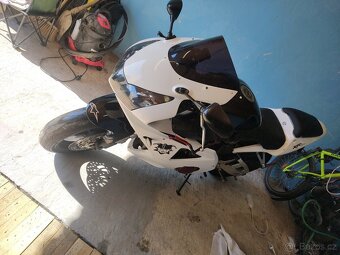 Honda fireblade 954rr - 12