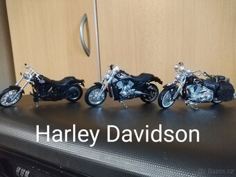 Modely motorek 1:18 Maisto - 12