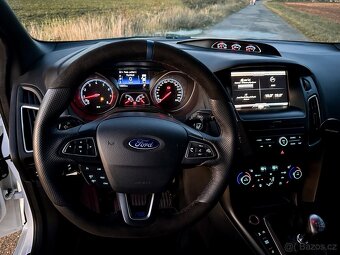 Ford focus RS mk3 - 12