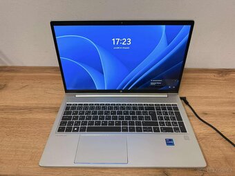 Notebook HP ProBook 450 G10 s brašnou - 12