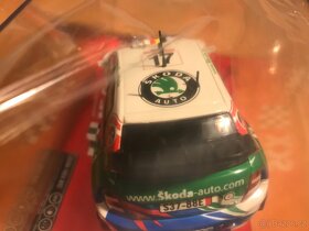 3x Škoda - Fabia a 2 různé verze Octavia WRC Scalextric - 12