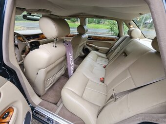 JAGUAR XJR 308 - 12
