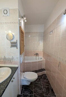 Byt 3+1 (70m²) v Rožnově p.R. - 12
