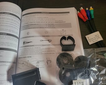 LED SMART TV SAMSUNG, typ UE40D6100SW - s příslušenstvím - 12