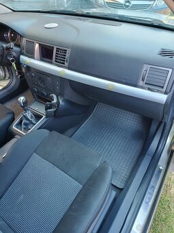 Prodám Opel Vectra 1.8 16V GTS - 12