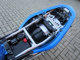 Kawasaki ER-6n POUZE 12150KM MOC HEZKÝSTROJ - 12