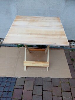 Prodám dřevěný skládací stůl 74,5x75 cm - 12