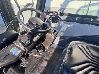 Vysokozdvižný vozík VZV Toyota 3,5t kabina LPG 4,5m - 12