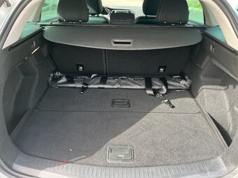 Renault Megane 1,3 TCE Grandtour Limited r.20 32000km - 12