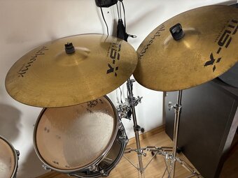 DC Drums, kompletní set, 3x činel, 1x hi-hat - 12