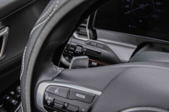 Kia Sportage 1.6 T-GDi Platinum A/T - 12