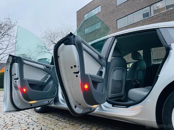 Audi A5 3.0TDI 6V 150KW MANUÁL VYHŘEV SPORTBACK SENZORY Bi X - 12