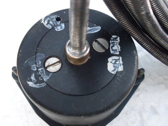 Prodám budík teploměru a tlaku oleje - 12