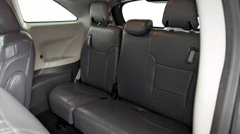 2021 TOYOTA SIENNA LE HYBRID - 8 miest - 12