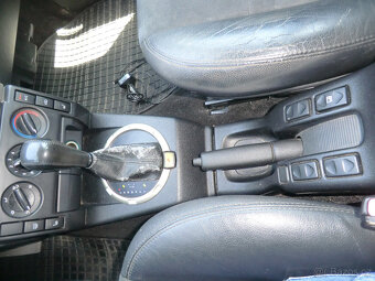 Land Rover Freelander, 2.0TDi 80kW 4x4 AUTOMAT - 12