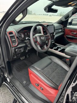 DODGE RAM REBEL 5.7 Hemi DPH - 12