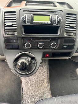 Volkswagen Transporter 2.0 TDI 9 Míst - 12