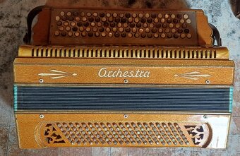Prodám sbírku historických akordeonů, harmonik - 12