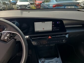 Kia Niro MY23 electric Style 64kWh,V2L, záruka 3f/TČ - 12