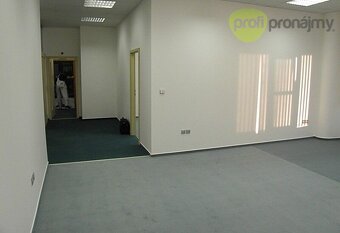 Pronájem kanceláře 161 m² - 12