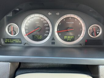VOLVO XC90 3,2 6 válců benzín - 12