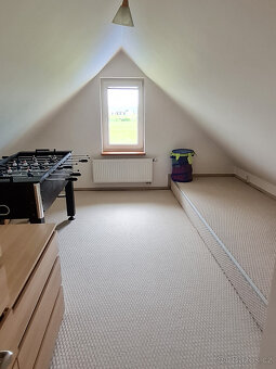 Ihned k nastĕhováni rodinný  dům  245 m², pozemek 1 547 m² - 12