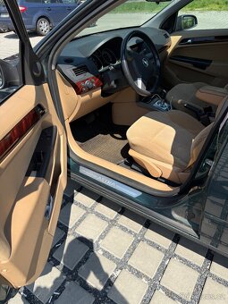Opel Astra H 1.6 automat - 12