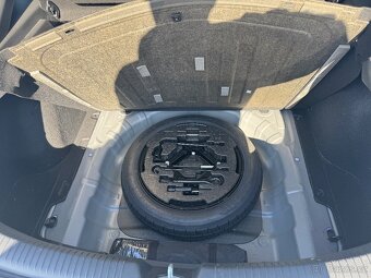 Hyundai i30 Fastback 1.6 CRDi (100 kW) – 1 majitel - 12