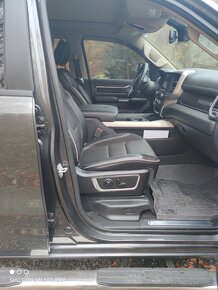 Dodge RAM 5.7 HEMI Laramie 4x4 mod.2020 led panorama blik - 12
