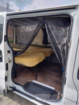 Opel Vivaro. - 12