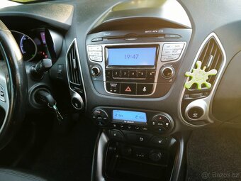 Hyundai ix35,2.0CRDI,135Kw,4x4,146tis km,tažné,původ ČR - 12