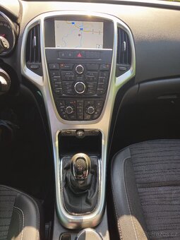 Opel Astra 1,4T Sports Tourer, MAN6, 140k - 12