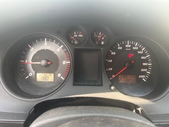Seat Ibiza 6L 1.9 TDI 74kw (Chip 96kw) - 12