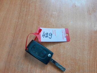 Peugeot 407 3,0 HDi -Kroupy - 12