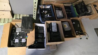 Výprodej autoradií a CD měničů asi 80ks a zesilovačů - 12