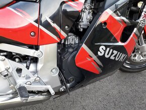 Suzuki GSX-R 1100 W - 12